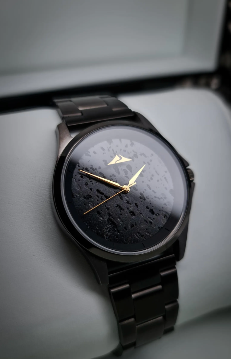 Orologio CRONO - Pietra lavica e Titanio (BLACK-GOLD)