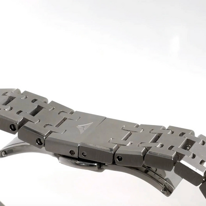ARES - Primo automatico al mondo con quadrante in pietra lavica naturale e 21 rubini