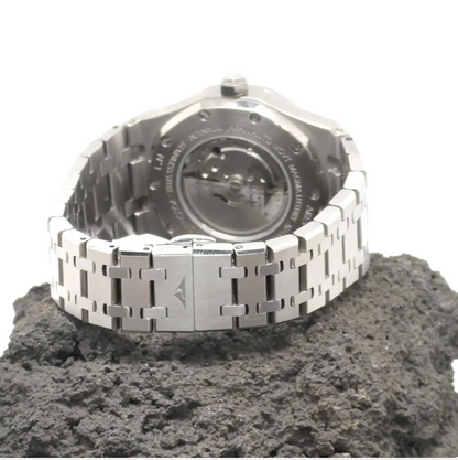 ARES - Primo automatico al mondo con quadrante in pietra lavica naturale e 21 rubini